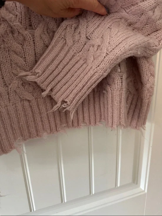 Cozy Cable Knit Women's Sweater - Dusty Pink - Picture 5 of 5
